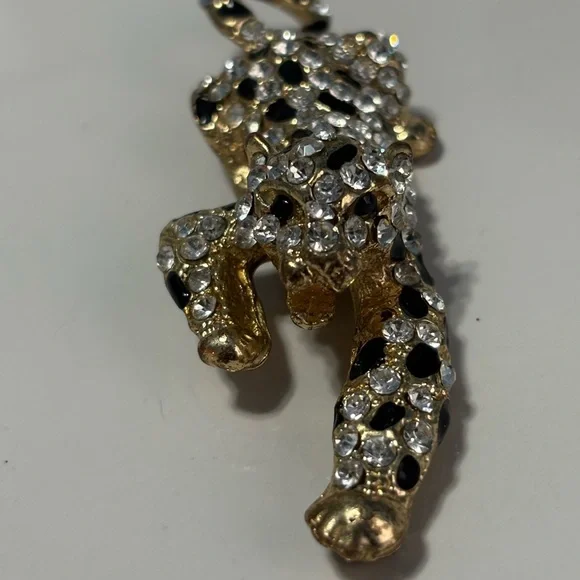 Sale!!! Betsey Johnson Leopard Necklace (Just the Pendant) - Picture 2 of 5